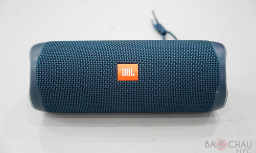 Loa JBL Flip 5: Loa bluetooth vừa tay, vừa tai, vừa túi tiền